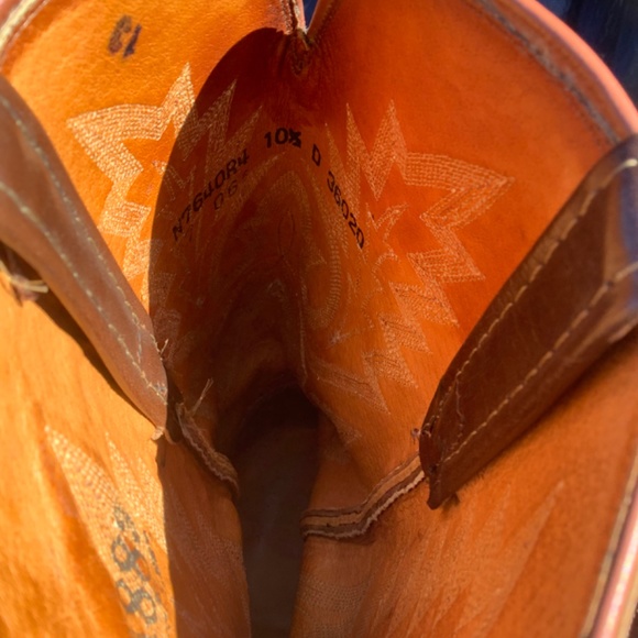 Lucchese Sz 10.5D shaved stingray boots - Picture 2 of 8